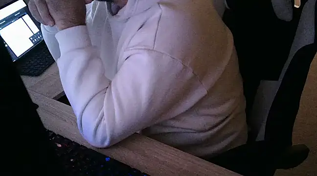 zebymasry online show from December 30, 2024, 2:20 am