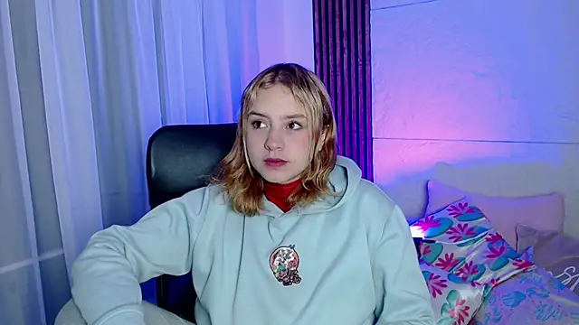 Paris bby online show from January 24, 2025, 4:27 am