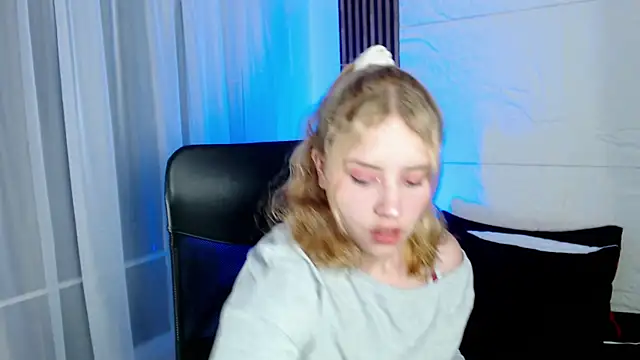 Paris bby online show from January 12, 2025, 3:28 am