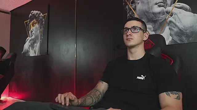 JacksonOlsenn online show from November 5, 2025, 11:30 pm