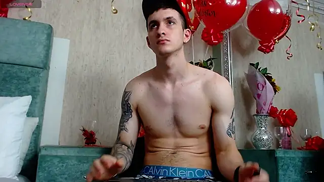 Snapshot of JacksonOlsenn chatting on February 16, 2025, 10:44 pm JacksonOlsenn online show from February 16, 2025, 10:44 pm