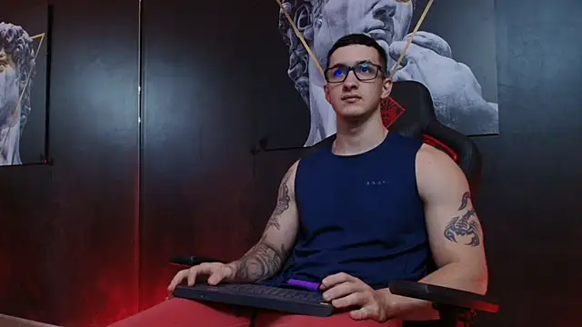 Snapshot of JacksonOlsenn chatting on October 6, 2025, 8:42 pm JacksonOlsenn online show from October 6, 2025, 8:42 pm