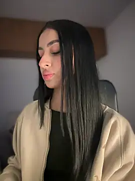 Snapshot of maddy_bronw_ chatting on March 23, 2025, 12:36 am maddy bronw online show from March 23, 2025, 12:36 am