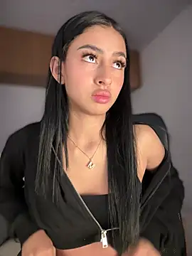 Snapshot of maddy_bronw_ chatting on March 13, 2025, 12:27 am maddy bronw online show from March 13, 2025, 12:27 am