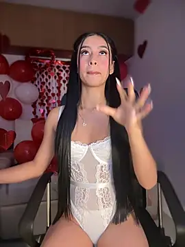 Snapshot of maddy_bronw_ chatting on February 14, 2025, 11:53 pm maddy bronw online show from February 14, 2025, 11:53 pm