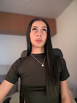 Snapshot of maddy_bronw_ chatting on March 13, 2025, 9:26 pm maddy bronw online show from March 13, 2025, 9:26 pm