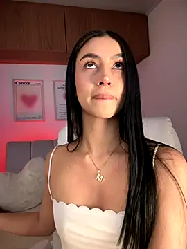 Snapshot of maddy_bronw_ chatting on September 21, 2025, 12:49 am maddy bronw online show from September 21, 2025, 12:49 am