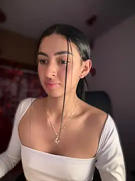 Snapshot of maddy_bronw_ chatting on February 14, 2025, 12:09 am maddy bronw online show from February 14, 2025, 12:09 am