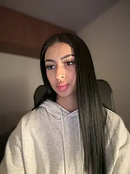 Snapshot of maddy_bronw_ chatting on March 15, 2025, 8:37 am maddy bronw online show from March 15, 2025, 8:37 am