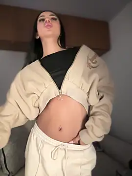 Snapshot of maddy_bronw_ chatting on March 23, 2025, 6:47 am maddy bronw online show from March 23, 2025, 6:47 am