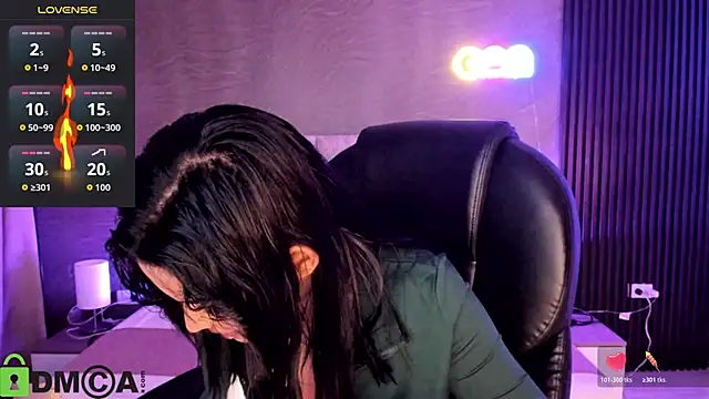 Snapshot of Cristal__adams chatting on October 27, 2025, 12:28 pm Cristal  adams online show from October 27, 2025, 12:28 pm