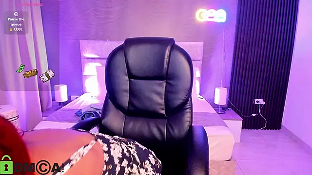 Snapshot of Cristal__adams chatting on October 7, 2025, 12:39 pm Cristal  adams online show from October 7, 2025, 12:39 pm