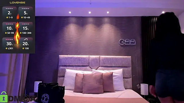 Snapshot of Cristal__adams chatting on October 20, 2025, 12:27 pm Cristal  adams online show from October 20, 2025, 12:27 pm