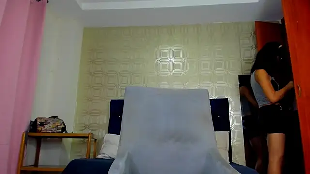 evelyn wine online show from February 26, 2025, 7:42 pm
