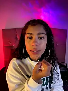 NINA 18 YEARS online show from September 24, 2025, 10:16 pm