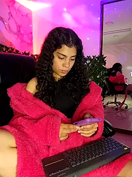 NINA 18 YEARS online show from November 20, 2025, 10:42 pm