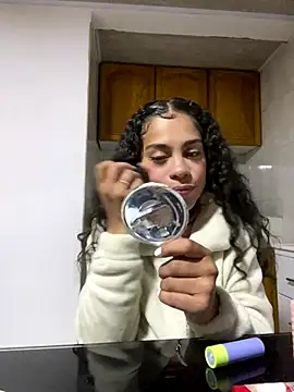 NINA 18 YEARS online show from October 28, 2025, 12:44 am