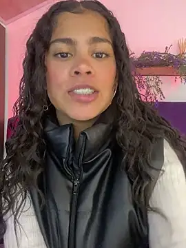Snapshot of NINA_18_YEARS chatting on December 30, 2024, 5:02 pm NINA 18 YEARS online show from December 30, 2024, 5:02 pm