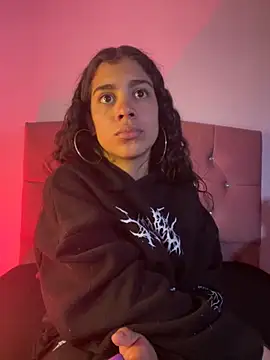 NINA 18 YEARS online show from September 26, 2025, 8:38 pm