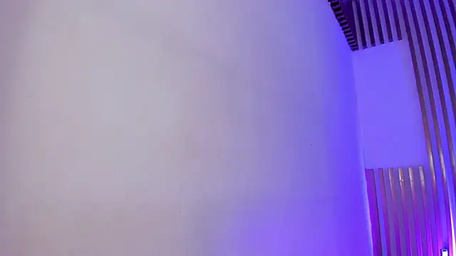 TinaJonnes  online show from October 5, 2025, 6:26 am