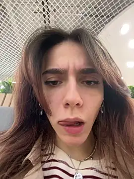 Snapshot of Lily__Belle chatting on January 31, 2025, 3:33 pm Lily Belle online show from January 31, 2025, 3:33 pm