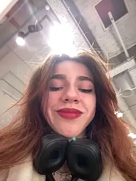 Snapshot of Lily__Belle chatting on March 6, 2025, 1:14 pm Lily Belle online show from March 6, 2025, 1:14 pm