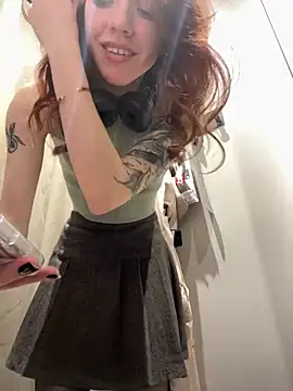 Snapshot of Lily__Belle chatting on March 8, 2025, 4:17 pm Lily Belle online show from March 8, 2025, 4:17 pm