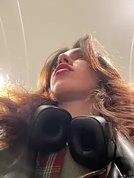 Snapshot of Lily__Belle chatting on March 9, 2025, 12:20 pm Lily Belle online show from March 9, 2025, 12:20 pm