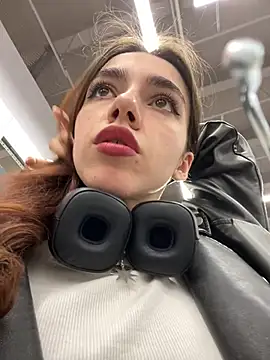 Snapshot of Lily__Belle chatting on March 17, 2025, 5:16 pm Lily Belle online show from March 17, 2025, 5:16 pm