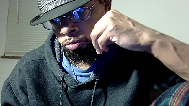 Snapshot of WhiskeyWood_DuhGOD chatting on February 22, 2025, 2:17 am WhiskeyWood DuhGOD online show from February 22, 2025, 2:17 am