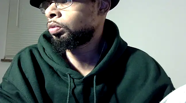 Snapshot of WhiskeyWood_DuhGOD chatting on March 17, 2025, 1:57 am WhiskeyWood DuhGOD online show from March 17, 2025, 1:57 am
