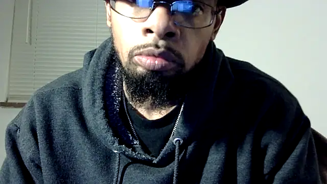 Snapshot of WhiskeyWood_DuhGOD chatting on March 7, 2025, 2:04 am WhiskeyWood DuhGOD online show from March 7, 2025, 2:04 am