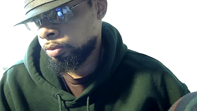 Snapshot of WhiskeyWood_DuhGOD chatting on February 5, 2025, 8:35 pm WhiskeyWood DuhGOD online show from February 5, 2025, 8:35 pm