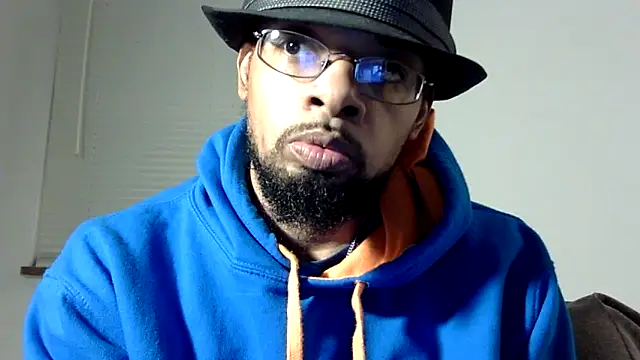 Snapshot of WhiskeyWood_DuhGOD chatting on February 10, 2025, 2:08 am WhiskeyWood DuhGOD online show from February 10, 2025, 2:08 am