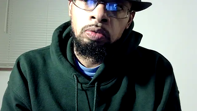 Snapshot of WhiskeyWood_DuhGOD chatting on February 11, 2025, 2:25 am WhiskeyWood DuhGOD online show from February 11, 2025, 2:25 am