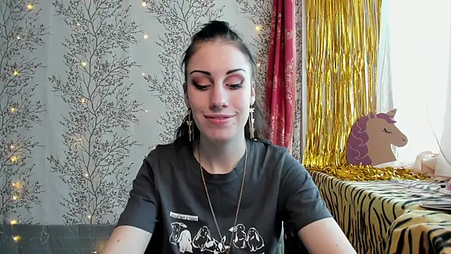 Mary0Lou online show from January 15, 2025, 4:47 am