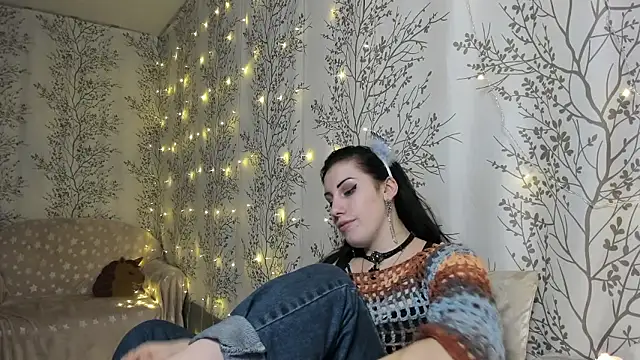 Mary0Lou online show from December 4, 2024, 3:26 pm