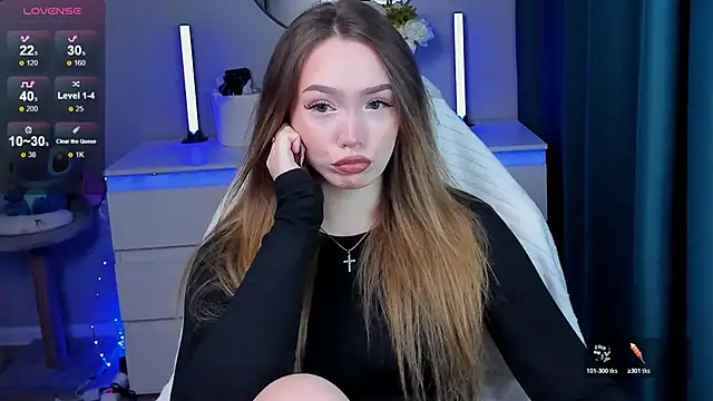 Evia r0se online show from October 18, 2025, 1:35 pm