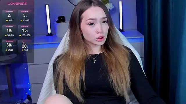 Evia r0se online show from October 19, 2025, 1:58 pm