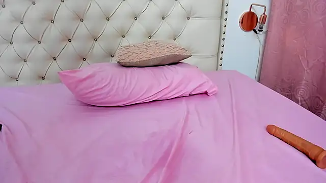 Kim Eli online show from February 9, 2025, 1:55 am