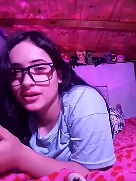 Luciauy online show from February 14, 2025, 9:55 am