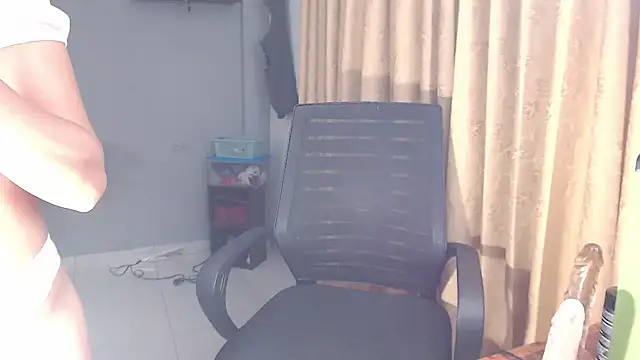 SusanLeroy online show from October 21, 2025, 10:25 am