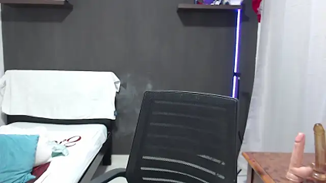 SusanLeroy online show from March 21, 2026, 6:25 am