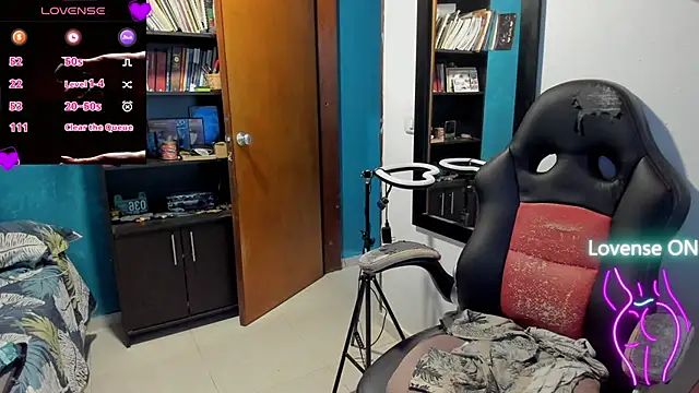 peanut tangerine online show from November 6, 2025, 12:58 am