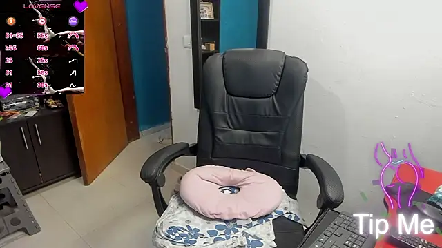 peanut tangerine online show from February 7, 2026, 12:07 am