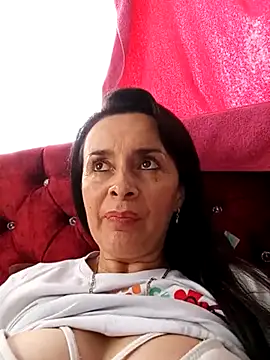 Snapshot of Samantha_Sullivan_ chatting on March 19, 2025, 9:48 pm Samantha Sullivan  online show from March 19, 2025, 9:48 pm