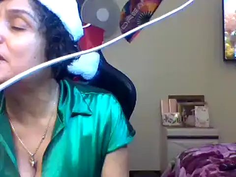 Snapshot of lachulalarubie chatting on December 22, 2024, 8:05 am lachulalarubie online show from December 22, 2024, 8:05 am