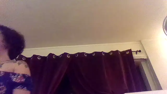 Snapshot of lachulalarubie chatting on March 10, 2025, 3:12 am lachulalarubie online show from March 10, 2025, 3:12 am