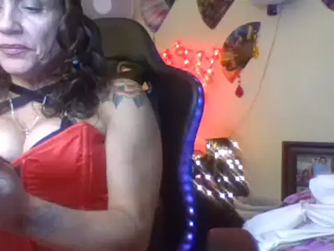 Snapshot of lachulalarubie chatting on December 12, 2024, 4:26 am lachulalarubie online show from December 12, 2024, 4:26 am