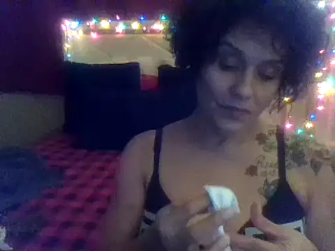 Snapshot of lachulalarubie chatting on January 13, 2025, 5:33 am lachulalarubie online show from January 13, 2025, 5:33 am